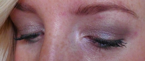 Date-night-makeup-urban-decay-naked-maybelline-color-tattoo-taupe-emerald-green-1